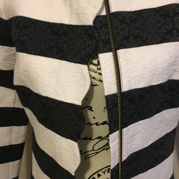 NWOT Banana Republic Jacket Size 2 - Picture 2 of 7